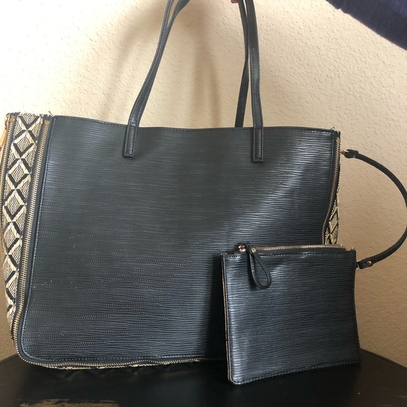 Black and Tan purse with matching wristlet - Picture 4 of 4